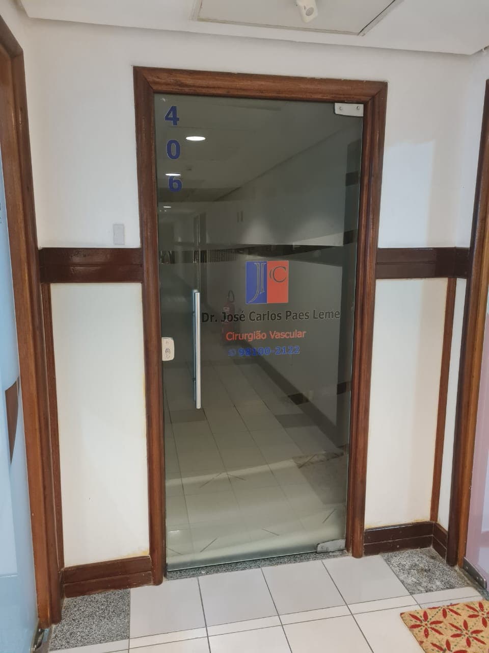 Entrada principal do consultório do Dr. José Carlos